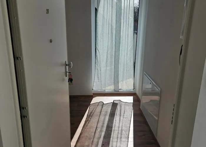 Apartment Roof 26 - Courtyard View *